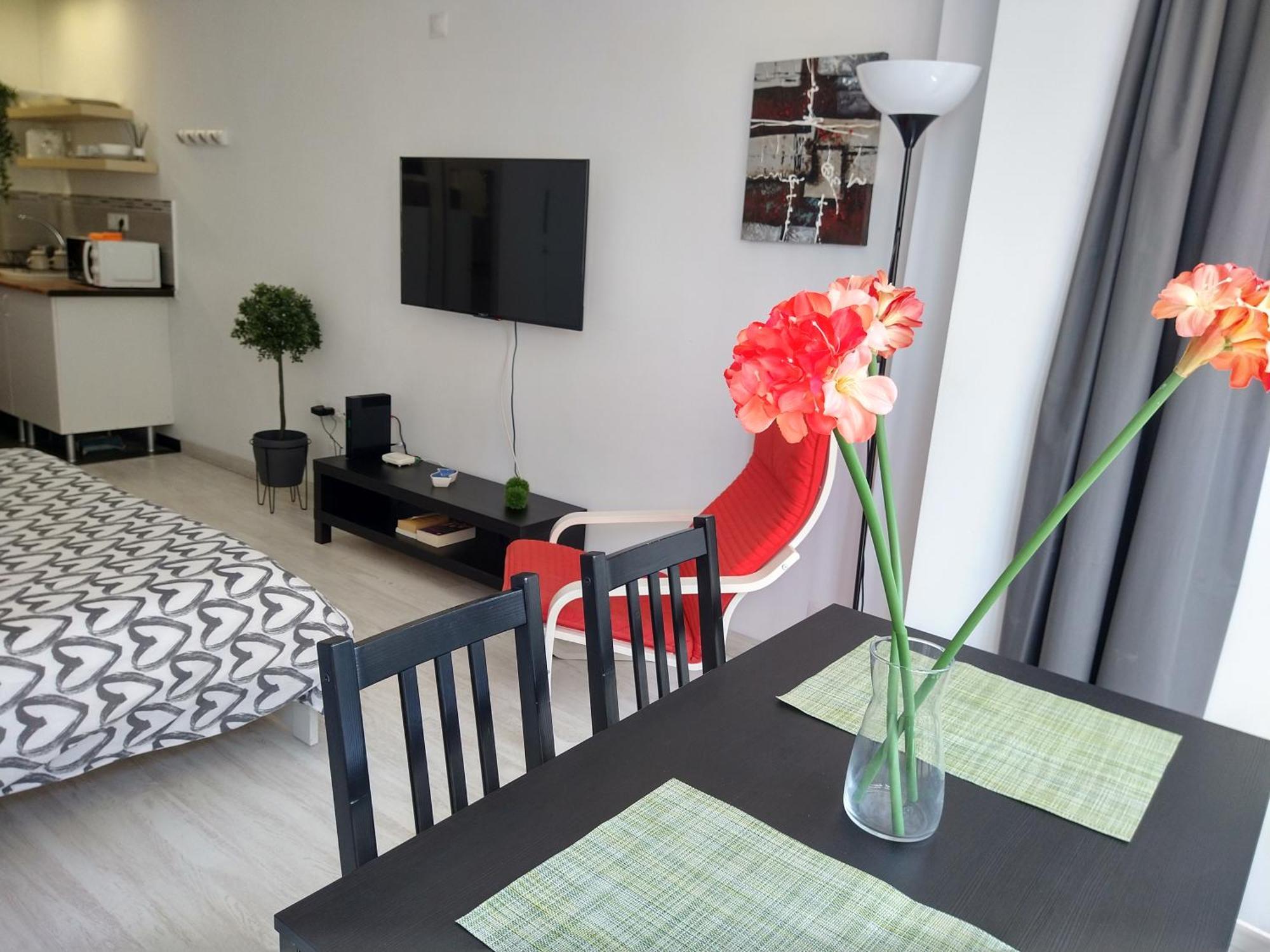 Apartamento Amplio Estudio,vista Mar Y Montana, A Pasos Del Centro Torremolinos